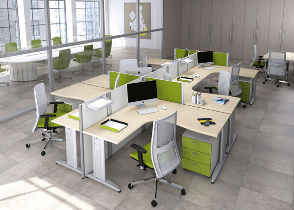 Format 03 Sternarbeitsplatz, Team-Schreibtisch mit Sichtschutz, offenes Büro