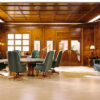 art&moble  30  großer runder Konferenztisch mit Leder-Einlage (Ø:2,50m x H: 78cm) exklusives klassiches Design in Kirsche und Wurzelholz