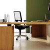 Manatta 06  Design Schreibtisch, exklusives Tischgestell zweifarbig für eine außergewöhnliche Chefzimmer Einrichtung