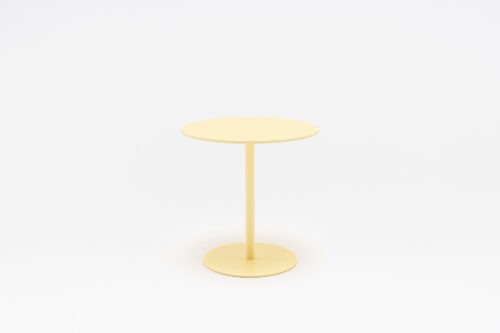 Bolt_01 - Cafe-Table Outdoor, Metalltisch für Gastronomie, Balkon, Kantine, Büro und Meeting, robust, langlebig verzinkt und pulverbeschichtet, Stellfüße, Gelb-Matt RAL0959040