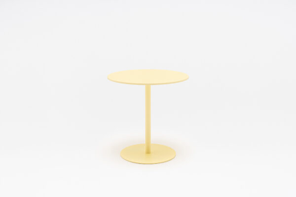 Bolt_01 - Cafe-Table Outdoor, Metalltisch für Gastronomie, Balkon, Kantine, Büro und Meeting, robust, langlebig verzinkt und pulverbeschichtet, Stellfüße, Gelb-Matt RAL0959040
