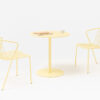 Bolt_06-cafeteriatisch-drm-60cm-verzinkt-lackiert-innenbereich-aussenbereich-gastronomie-kantine-buero-meeting-rund-quadratisch-platten-moderne-farben-stuhl-bris