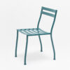 Flaner Chair_08 - robuster-metallstuhl-aussenbereich-trendfarbe-tuerkis-matt-ral2003020-stapelbar-breite-fuesse-kiesboden-wetterfest-bequem-verzinkt