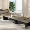 Elite_37 Besprechungstisch-Anlage mit integriertem Kabelmanagement, Wandschränken und Design in Pappel Hell - Korpus Schwarz, erhältlich in den Größen 420x140 cm, 490x140 cm und 560x140 cm