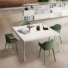 Fil Rouge 06 Meetingtisch in minimalistischem Design mit Aluminiumgestell, Kabelöffnung und Kabelwanne, erhältlich in den Größen 120x120 cm oder 160x160 cm für moderne Besprechungsräume
